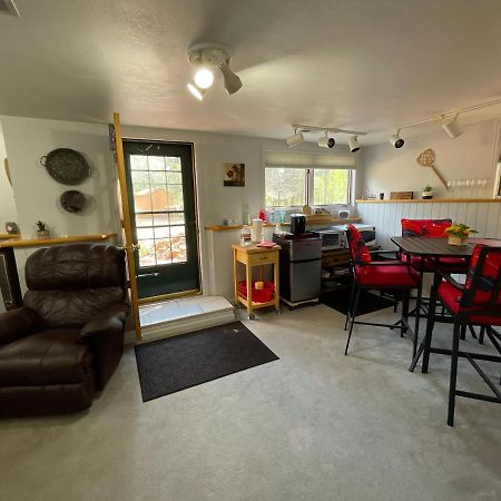 On The Divide Hotel Bailey Luaran gambar