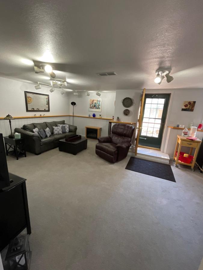 On The Divide Hotel Bailey Luaran gambar